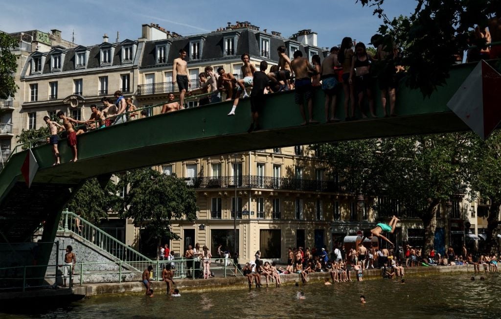 Los hospitales parisinos están “saturados”, el calor empieza a alejarse de Occidente Los hospitales parisinos están “saturados”, el calor empieza a alejarse de Occidente